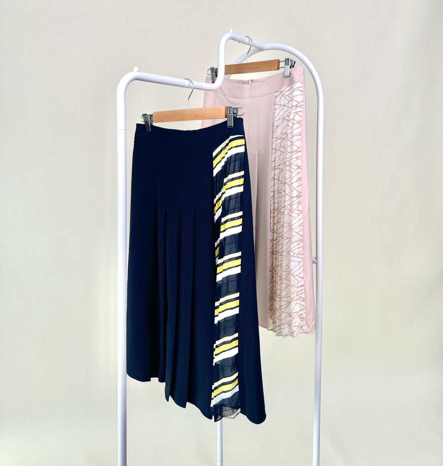 Skirt-Stuidio Luxe-Pleated skirt-Navy